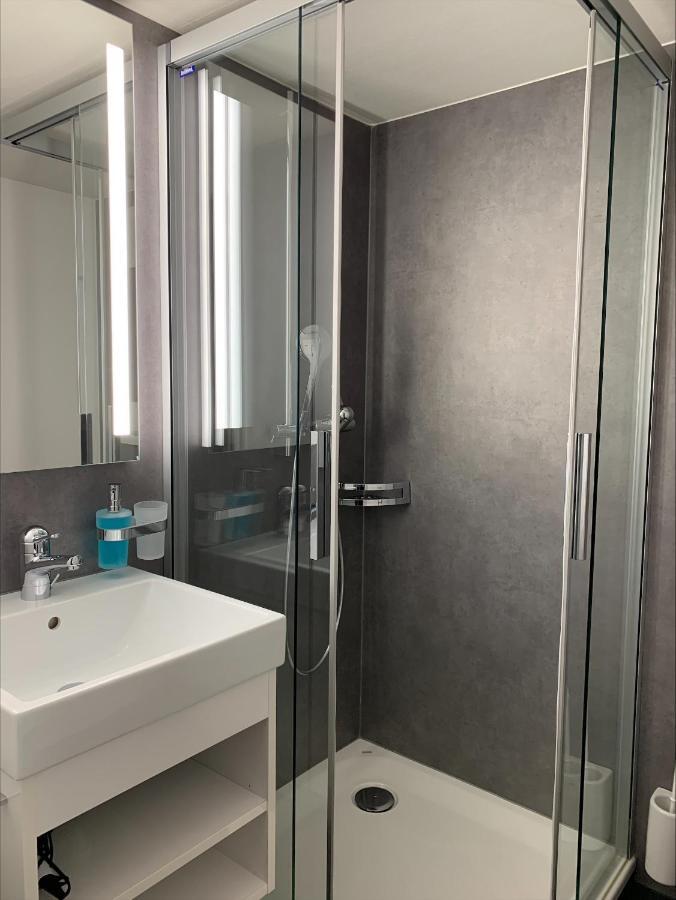 Wädenswil Hotel Engel Am Bahnhof מראה חיצוני תמונה