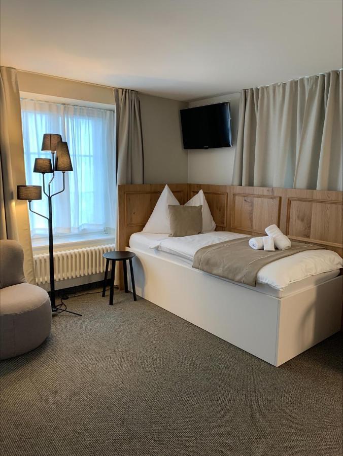 Wädenswil Hotel Engel Am Bahnhof מראה חיצוני תמונה